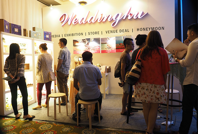 Infinite Wedding Moments - Weddingku.com