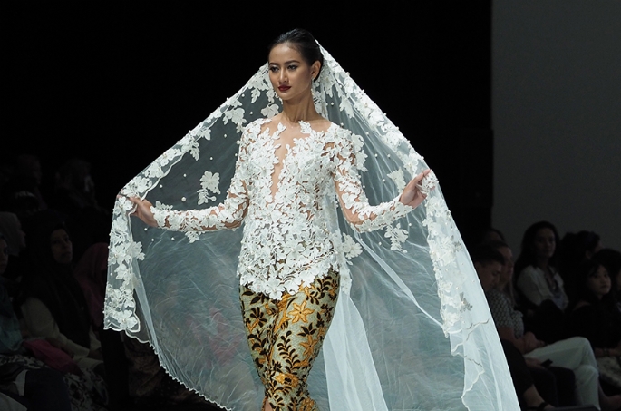 Parade Kebaya dari 9 Desainer di IFW 2019 Weddingku com